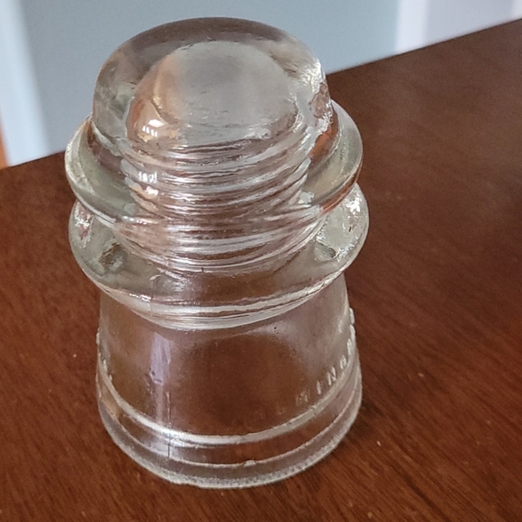 Glass Insulator - Picture 3 of 10